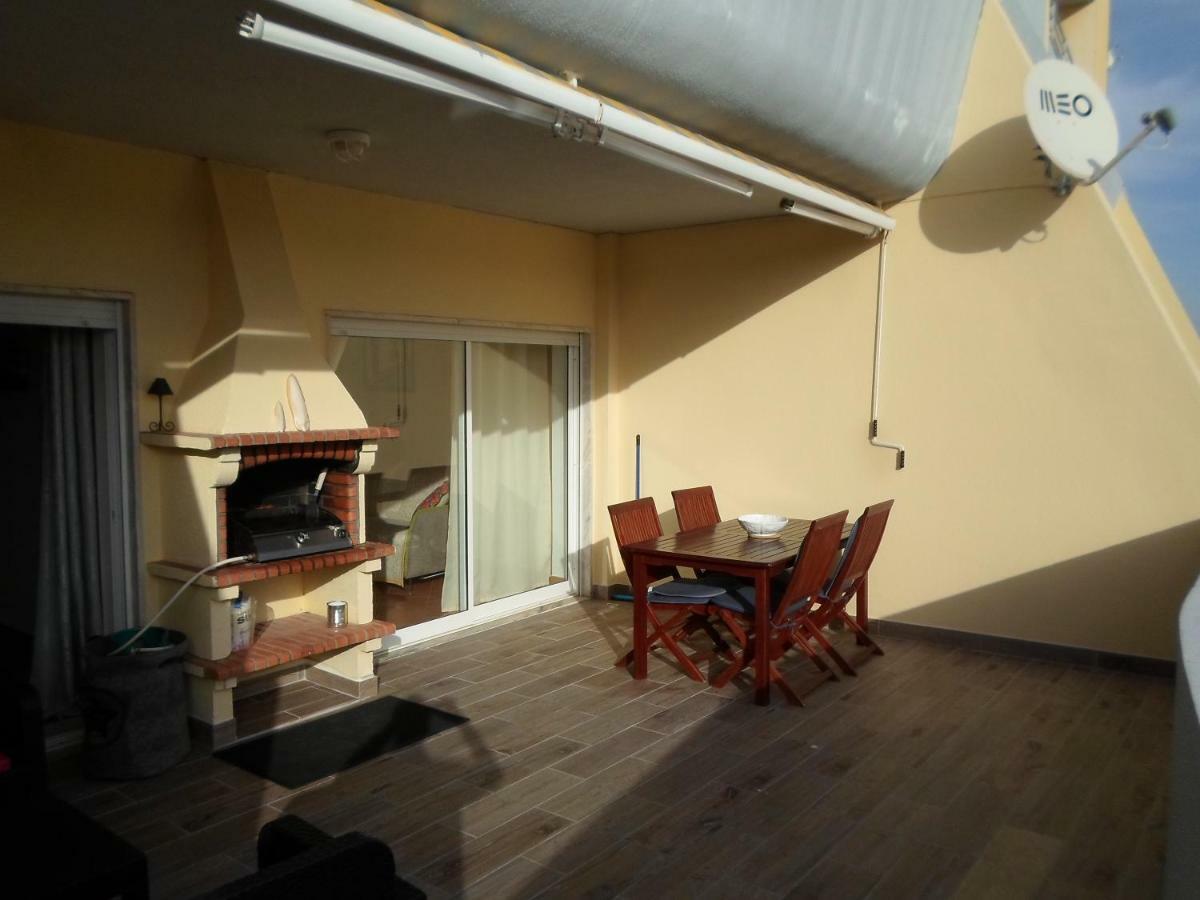 לאגוּ‏ש Condominio Do Mar - Martine Et Thierry מראה חיצוני תמונה