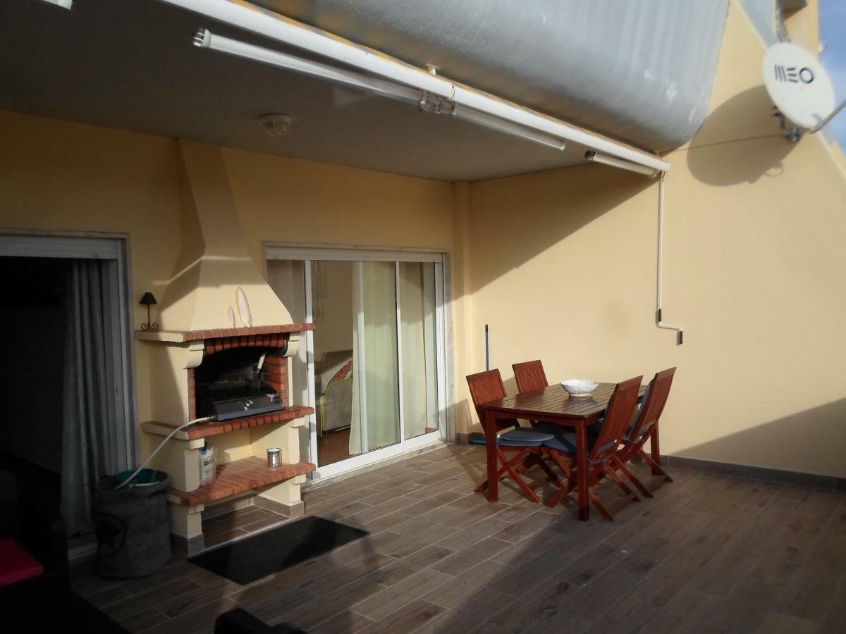 לאגוּ‏ש Condominio Do Mar - Martine Et Thierry מראה חיצוני תמונה